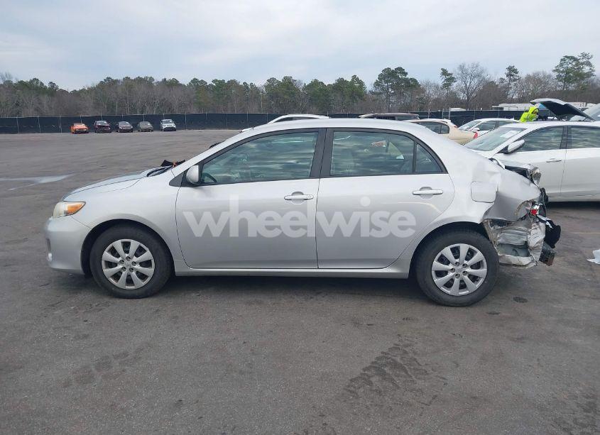 Photo 15 of 2011 Toyota Corolla LE (VIN 2T1BU4EE4BC673861)