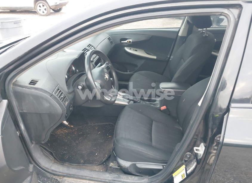 Photo 15 of 2011 Toyota Corolla S (VIN 2T1BU4EE4BC674668)