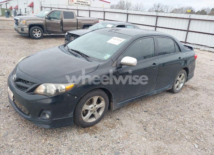 Photo 2 of 2011 Toyota Corolla S (VIN 2T1BU4EE4BC674668)