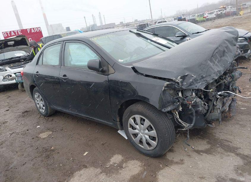 2011 Toyota Corolla LE (VIN 2T1BU4EE4BC687405) main photo