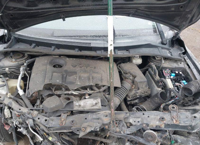 Photo 10 of 2011 Toyota Corolla LE (VIN 2T1BU4EE4BC687405)