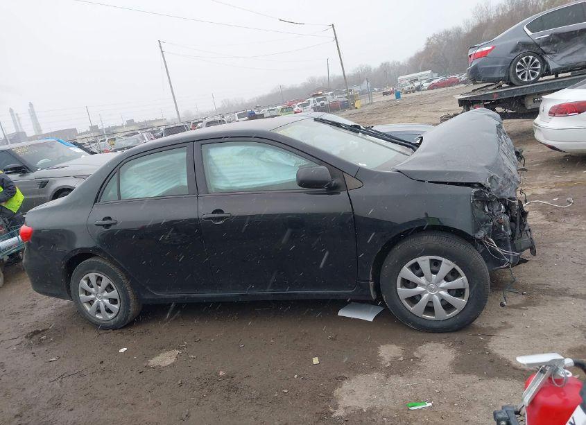 Photo 14 of 2011 Toyota Corolla LE (VIN 2T1BU4EE4BC687405)