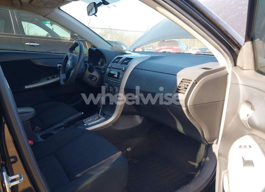 Photo 5 of 2011 Toyota Corolla S/LE (VIN 2T1BU4EE4BC714196)