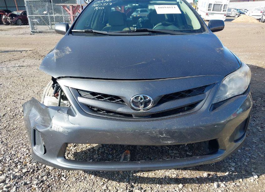 Photo 13 of 2011 Toyota Corolla LE (VIN 2T1BU4EE4BC745724)