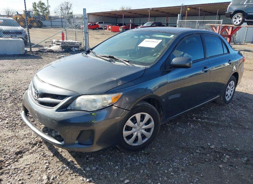 Photo 2 of 2011 Toyota Corolla LE (VIN 2T1BU4EE4BC745724)