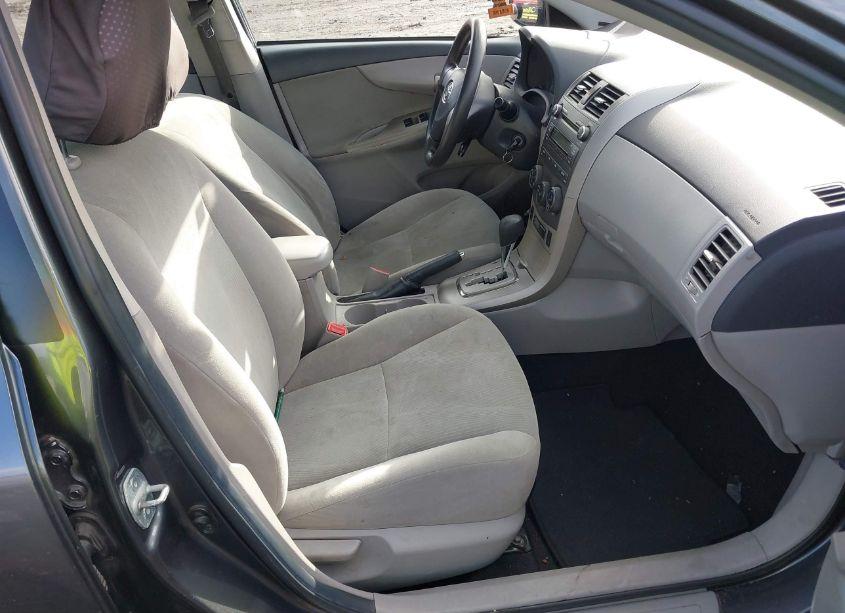 Photo 5 of 2011 Toyota Corolla LE (VIN 2T1BU4EE4BC753368)