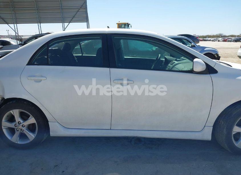 Photo 13 of 2012 Toyota Corolla S (VIN 2T1BU4EE4CC774772)