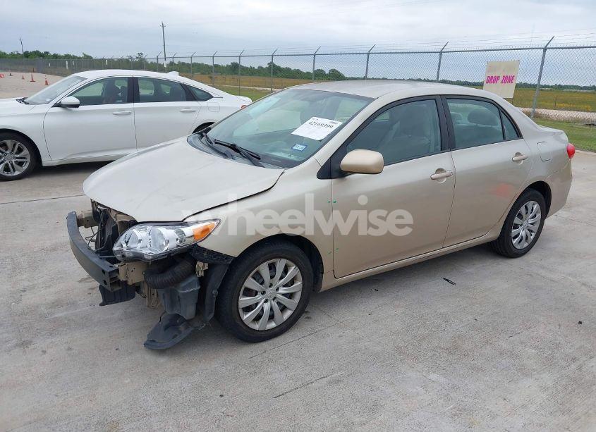 Photo 2 of 2012 Toyota Corolla LE (VIN 2T1BU4EE4CC809293)