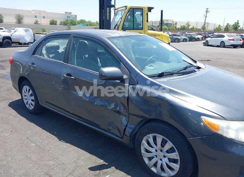 Photo 6 of 2012 Toyota Corolla LE (VIN 2T1BU4EE4CC811366)