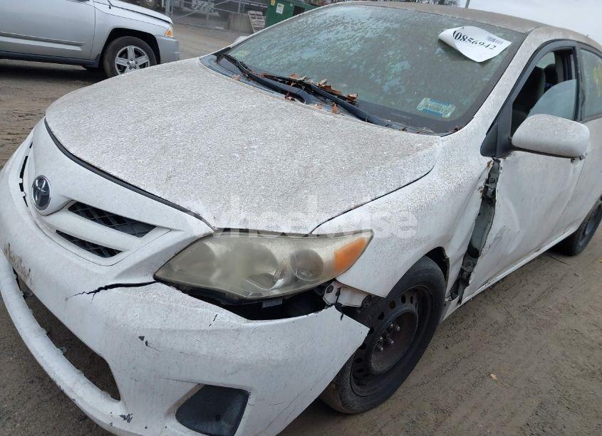 Photo 6 of 2012 Toyota Corolla LE (VIN 2T1BU4EE4CC852306)