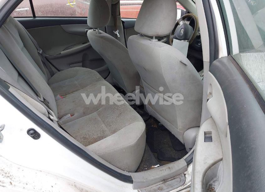 Photo 8 of 2012 Toyota Corolla LE (VIN 2T1BU4EE4CC852306)