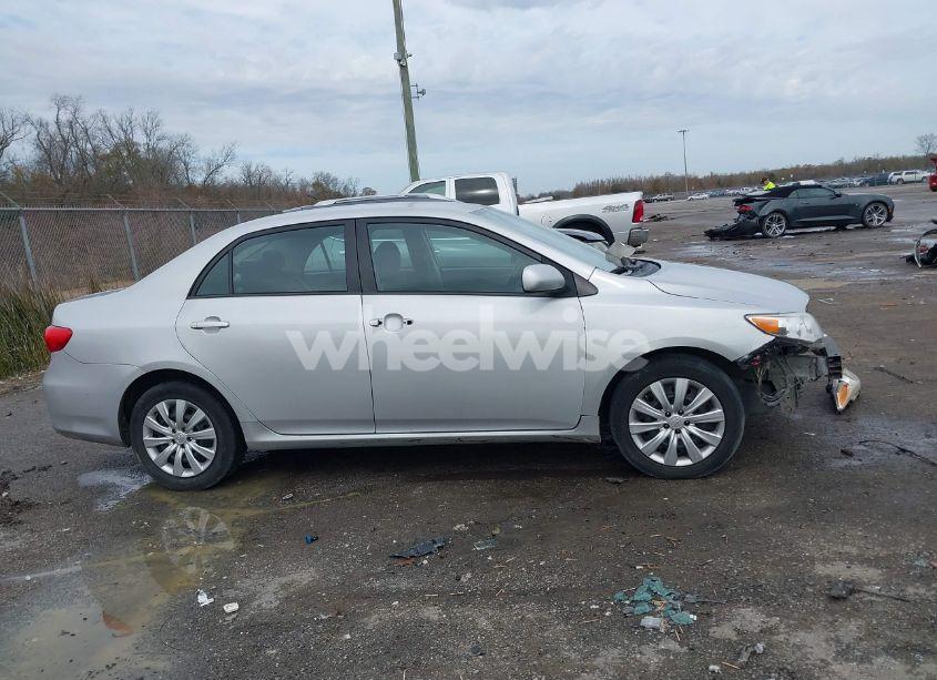 Photo 13 of 2012 Toyota Corolla LE (VIN 2T1BU4EE4CC873088)