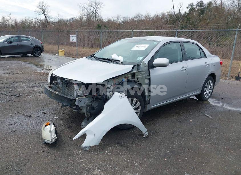 Photo 2 of 2012 Toyota Corolla LE (VIN 2T1BU4EE4CC873088)