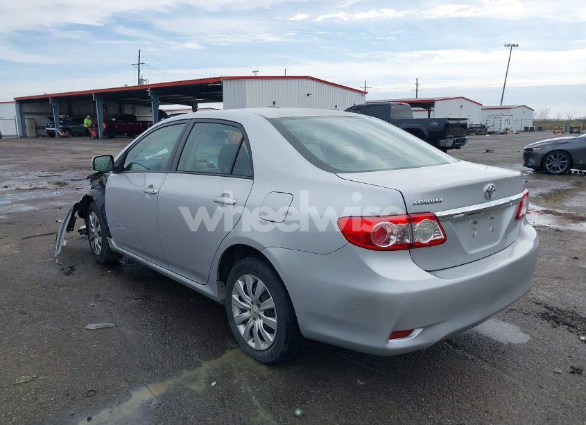 Photo 3 of 2012 Toyota Corolla LE (VIN 2T1BU4EE4CC873088)