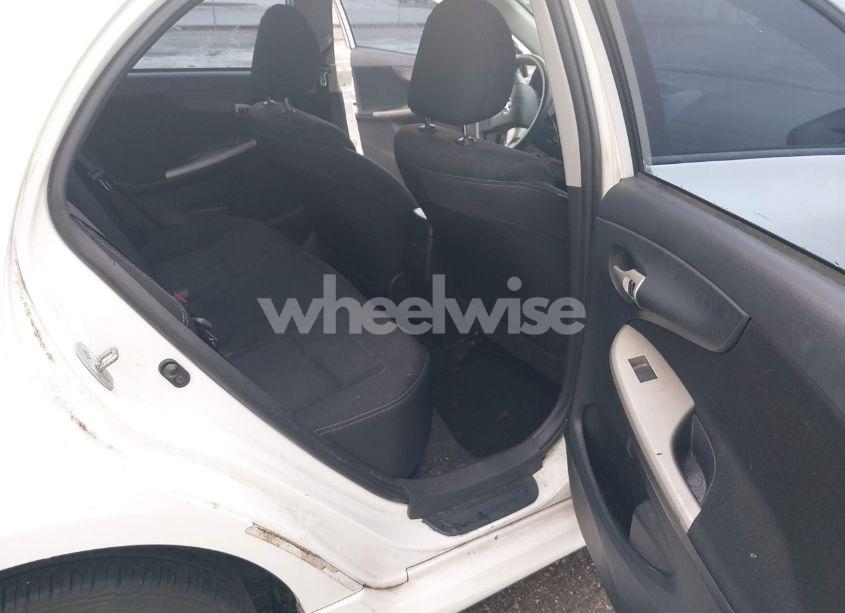 Photo 8 of 2012 Toyota Corolla S (VIN 2T1BU4EE4CC878727)