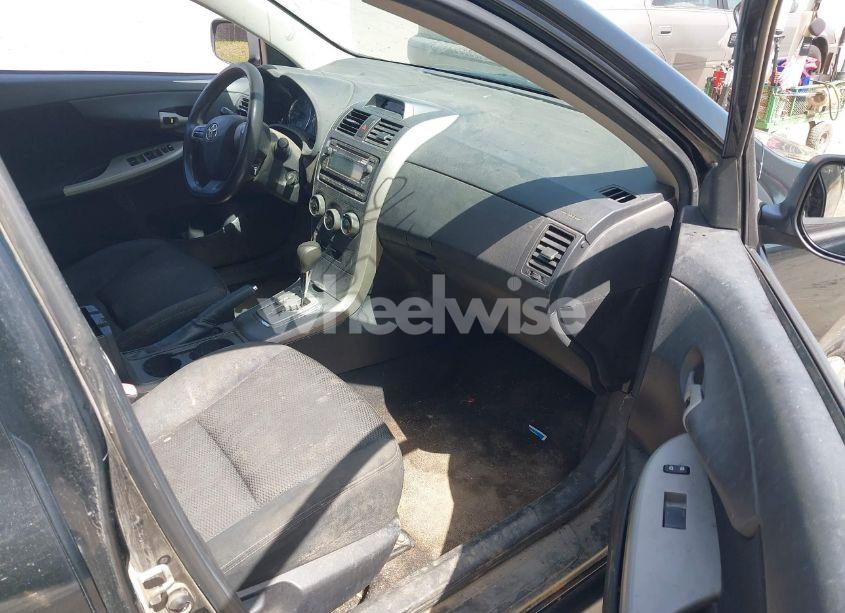 Photo 5 of 2012 Toyota Corolla S (VIN 2T1BU4EE4CC886407)