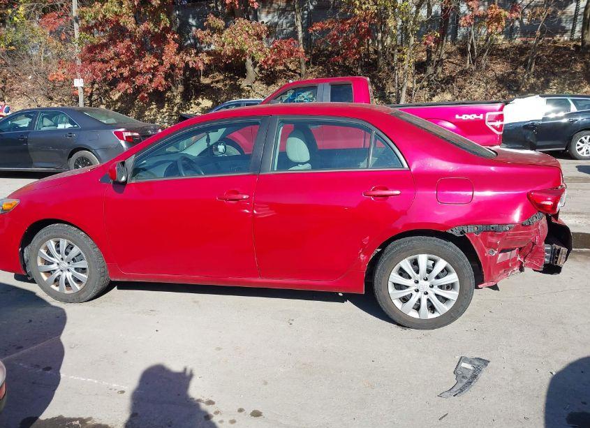 Photo 14 of 2012 Toyota Corolla LE (VIN 2T1BU4EE4CC889095)