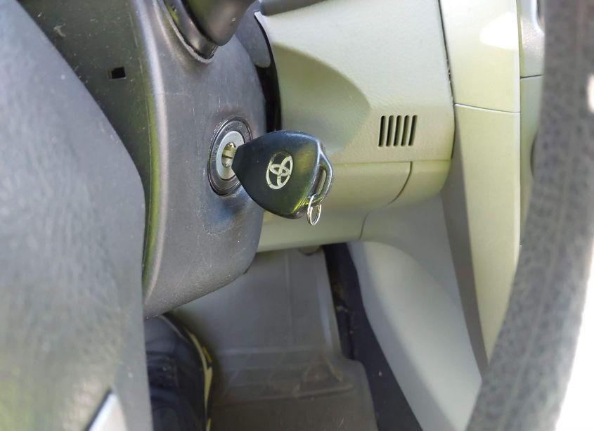 Photo 11 of 2013 Toyota Corolla LE (VIN 2T1BU4EE4DC035810)