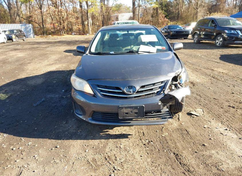 Photo 12 of 2013 Toyota Corolla LE (VIN 2T1BU4EE4DC035810)