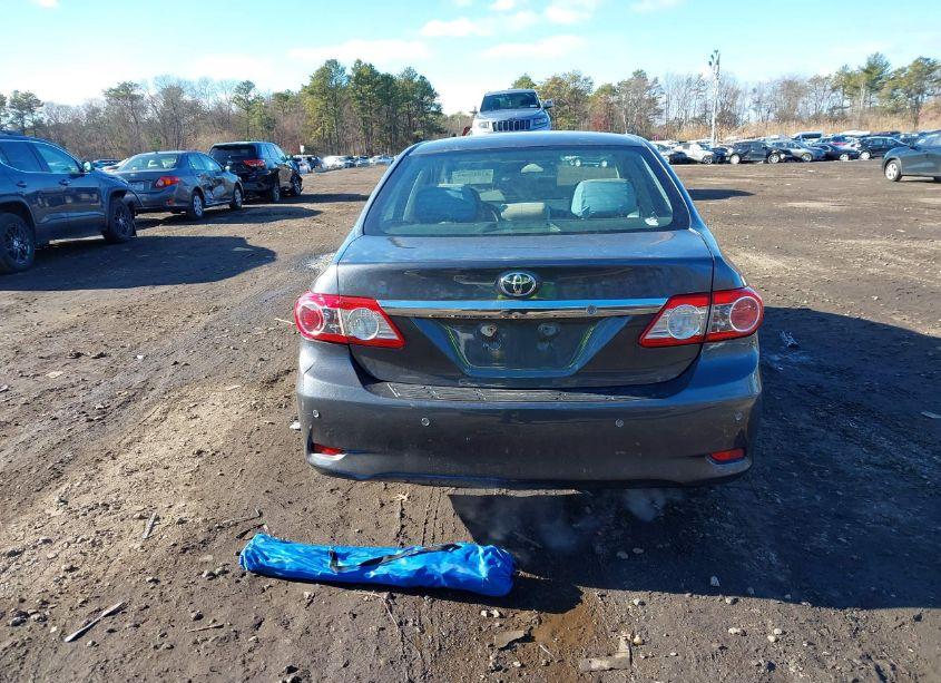 Photo 16 of 2013 Toyota Corolla LE (VIN 2T1BU4EE4DC035810)