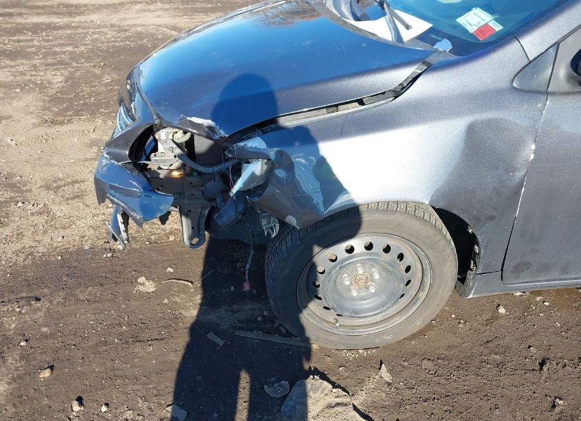 Photo 18 of 2013 Toyota Corolla LE (VIN 2T1BU4EE4DC035810)