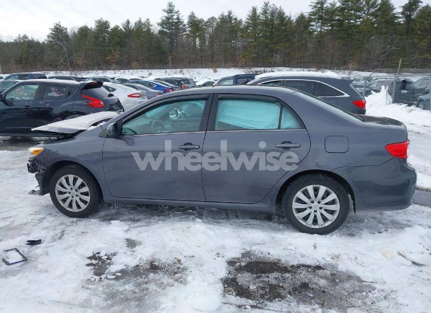 Photo 15 of 2013 Toyota Corolla LE (VIN 2T1BU4EE4DC055099)