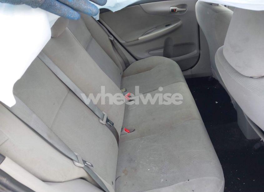 Photo 8 of 2013 Toyota Corolla LE (VIN 2T1BU4EE4DC055099)