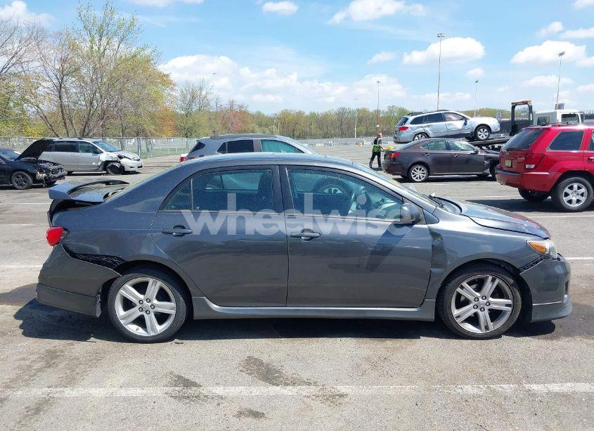 Photo 13 of 2013 Toyota Corolla S (VIN 2T1BU4EE4DC059038)