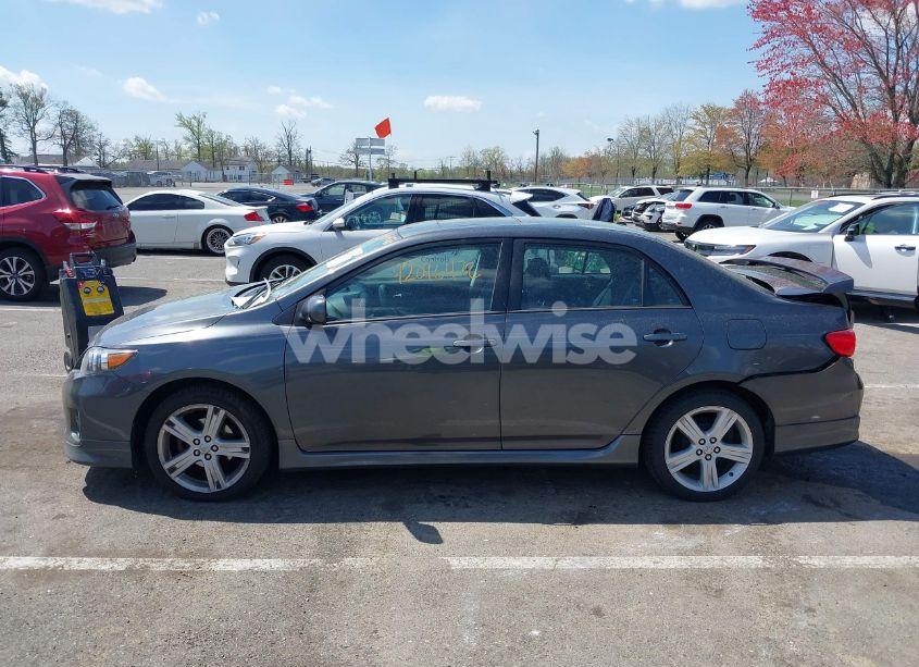 Photo 14 of 2013 Toyota Corolla S (VIN 2T1BU4EE4DC059038)