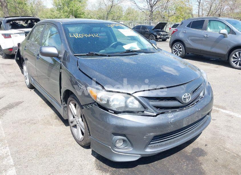 Photo 6 of 2013 Toyota Corolla S (VIN 2T1BU4EE4DC059038)