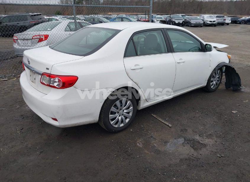 Photo 4 of 2013 Toyota Corolla LE (VIN 2T1BU4EE4DC068712)