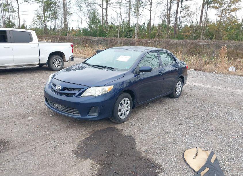 Photo 2 of 2013 Toyota Corolla L (VIN 2T1BU4EE4DC069780)