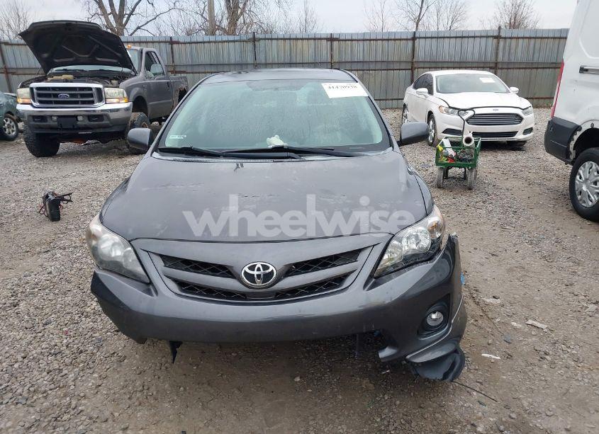 Photo 11 of 2013 Toyota Corolla S (VIN 2T1BU4EE4DC070847)