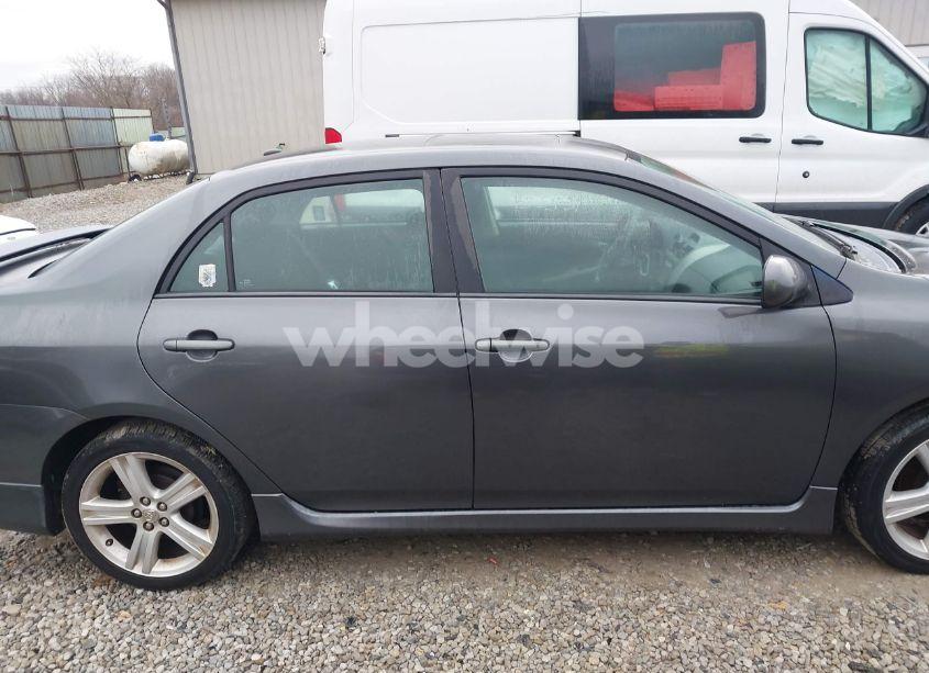 Photo 12 of 2013 Toyota Corolla S (VIN 2T1BU4EE4DC070847)