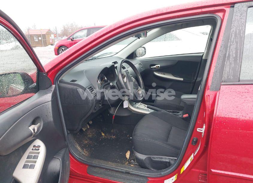 Photo 5 of 2013 Toyota Corolla S/LE (VIN 2T1BU4EE4DC071531)