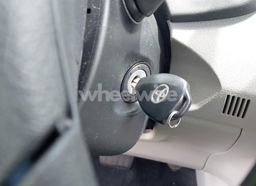 Photo 11 of 2013 Toyota Corolla L (VIN 2T1BU4EE4DC074235)