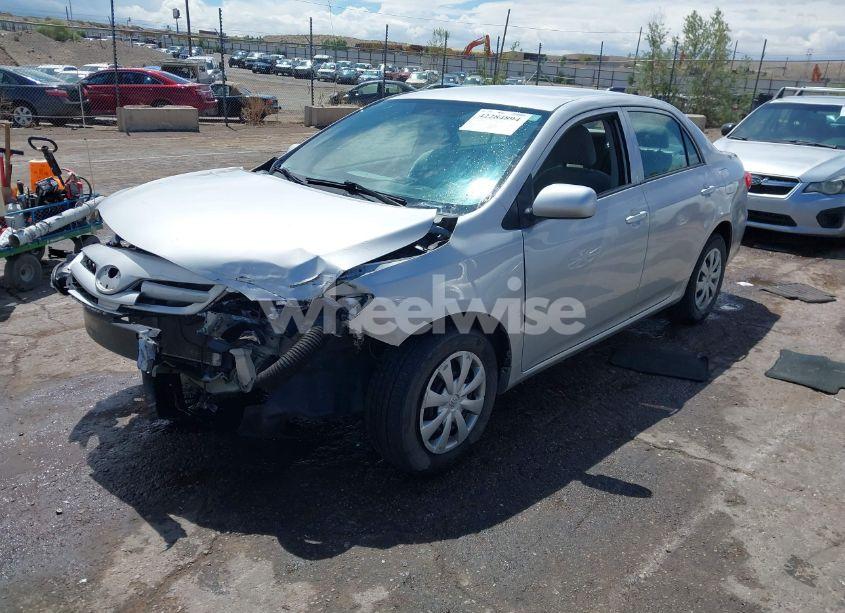 Photo 2 of 2013 Toyota Corolla L (VIN 2T1BU4EE4DC074235)