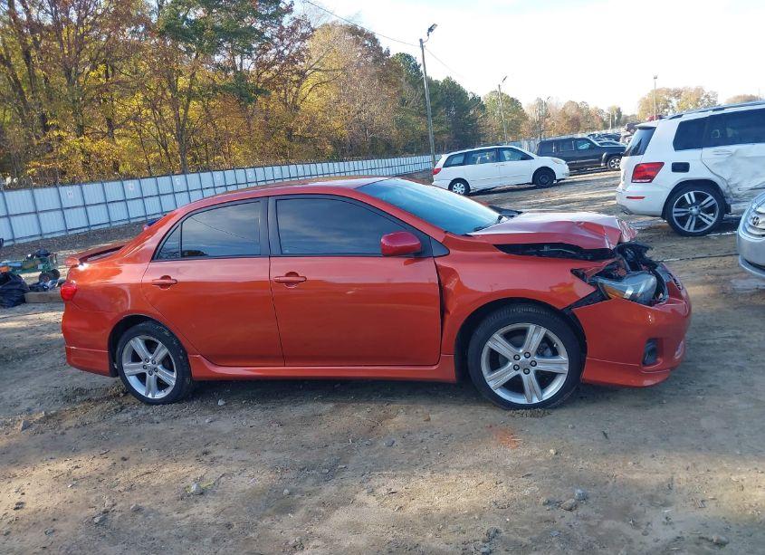 Photo 13 of 2013 Toyota Corolla S SPECIAL EDITION (VIN 2T1BU4EE4DC076132)