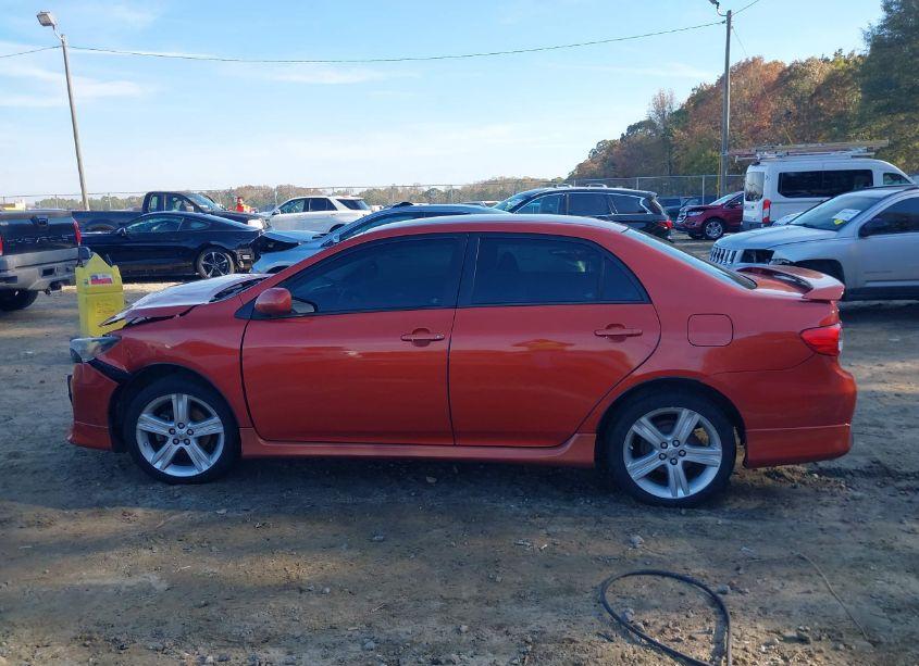 Photo 14 of 2013 Toyota Corolla S SPECIAL EDITION (VIN 2T1BU4EE4DC076132)