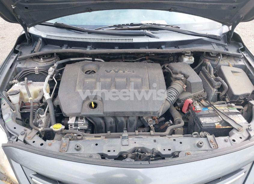 Photo 10 of 2013 Toyota Corolla LE (VIN 2T1BU4EE4DC101465)