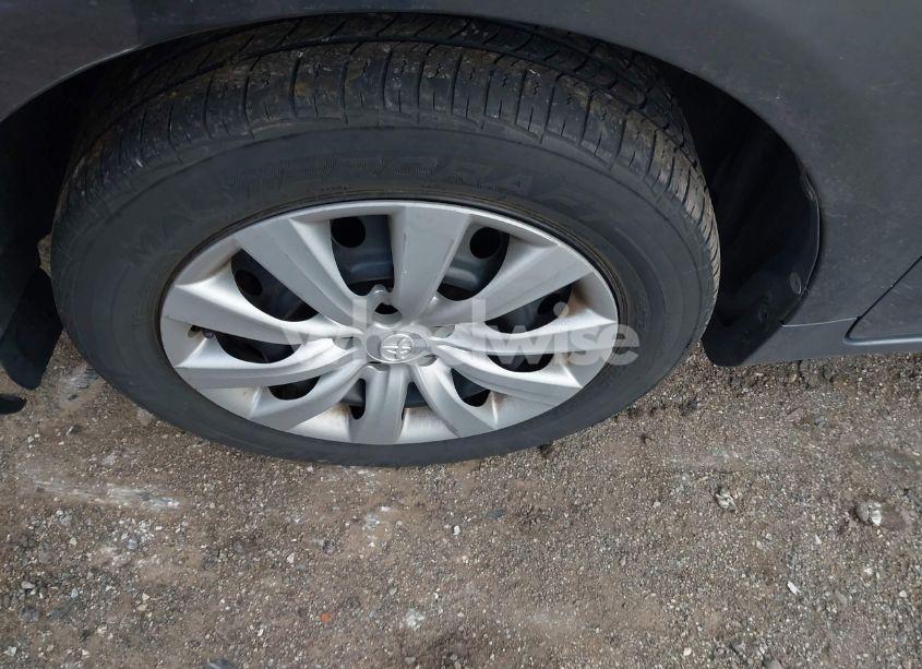 Photo 12 of 2013 Toyota Corolla LE (VIN 2T1BU4EE4DC101465)