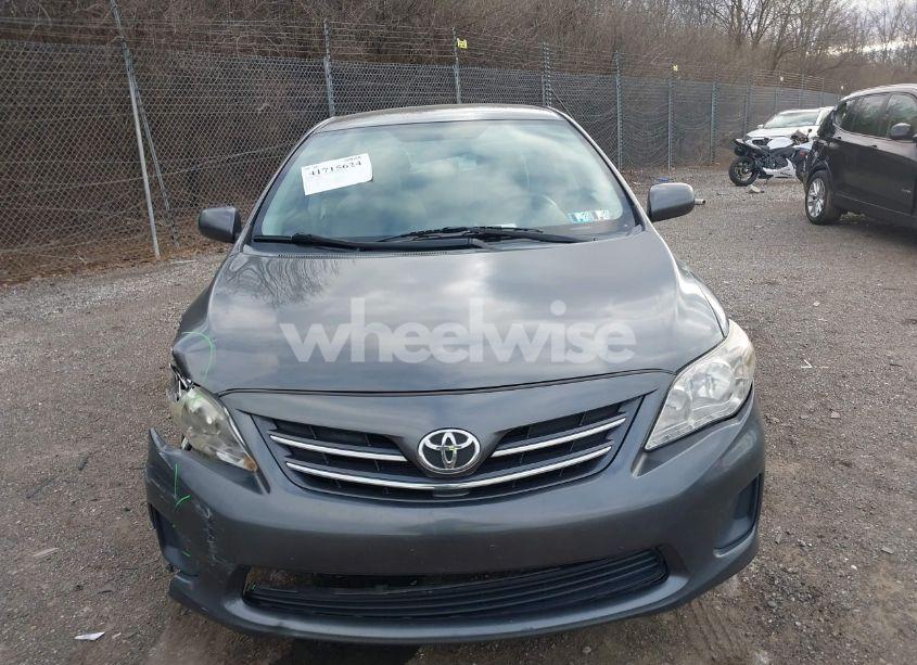 Photo 13 of 2013 Toyota Corolla LE (VIN 2T1BU4EE4DC101465)
