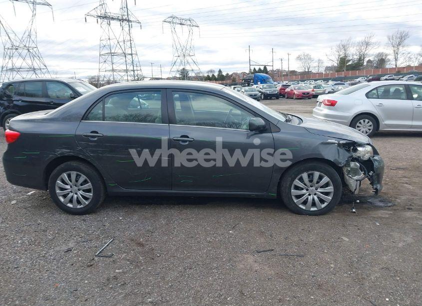 Photo 14 of 2013 Toyota Corolla LE (VIN 2T1BU4EE4DC101465)