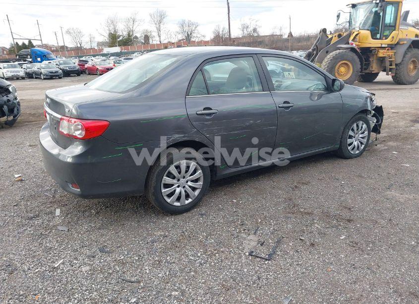Photo 4 of 2013 Toyota Corolla LE (VIN 2T1BU4EE4DC101465)