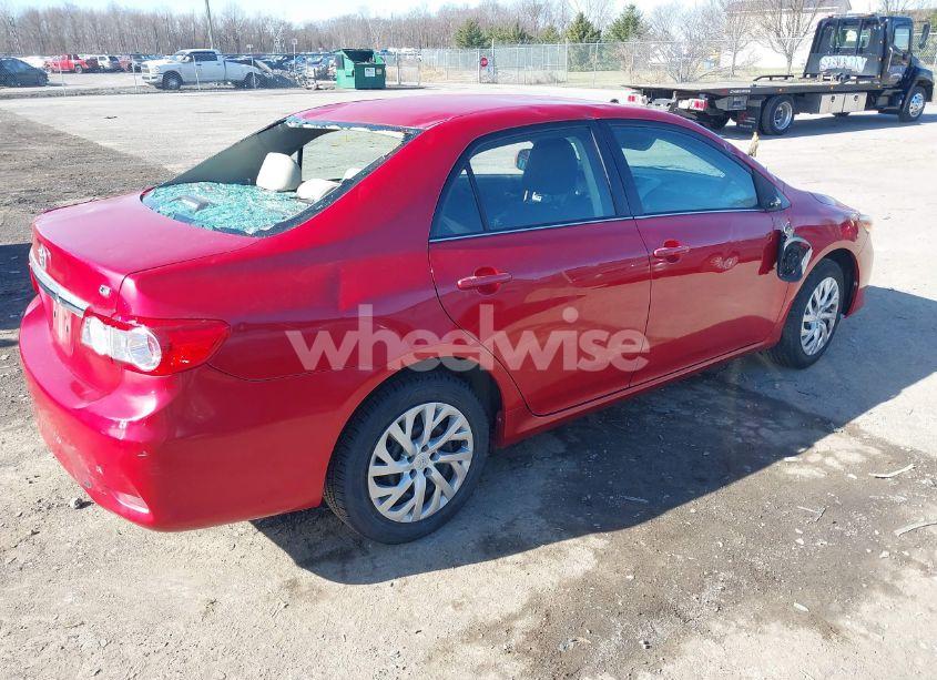 Photo 4 of 2013 Toyota Corolla LE (VIN 2T1BU4EE4DC102938)