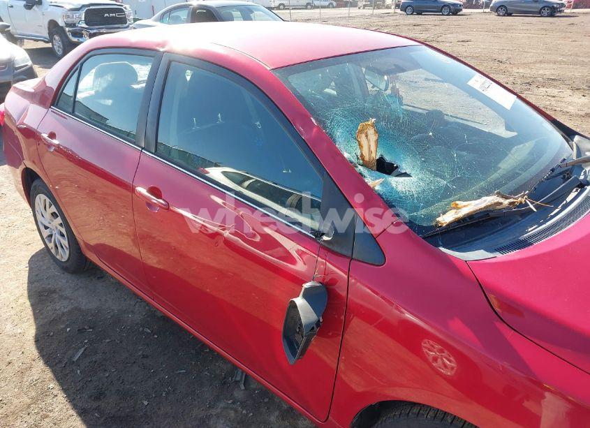 Photo 6 of 2013 Toyota Corolla LE (VIN 2T1BU4EE4DC102938)