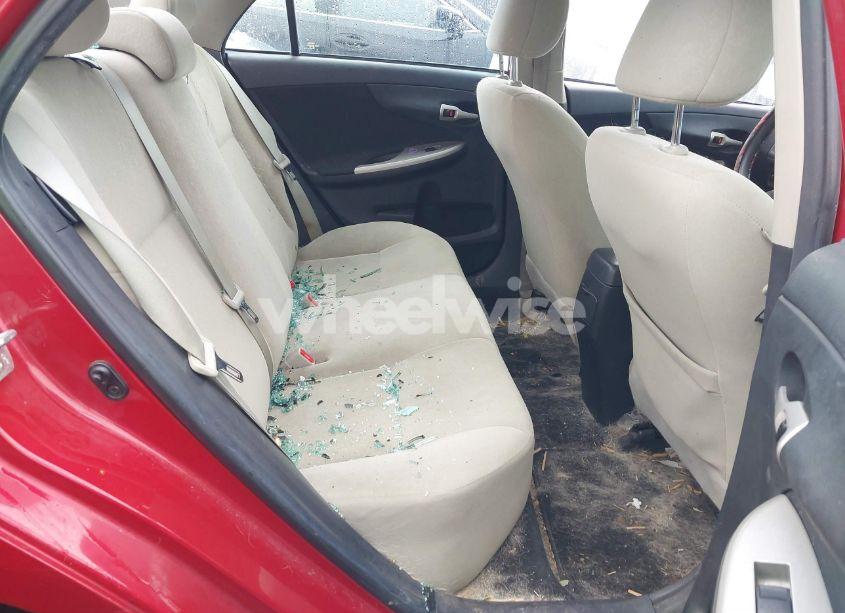 Photo 8 of 2013 Toyota Corolla LE (VIN 2T1BU4EE4DC102938)