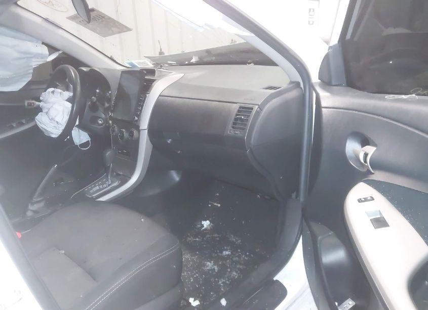 Photo 5 of 2013 Toyota Corolla S (VIN 2T1BU4EE4DC104303)