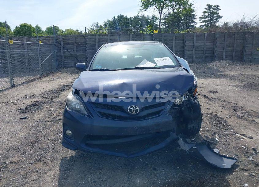 Photo 13 of 2013 Toyota Corolla S (VIN 2T1BU4EE4DC110859)