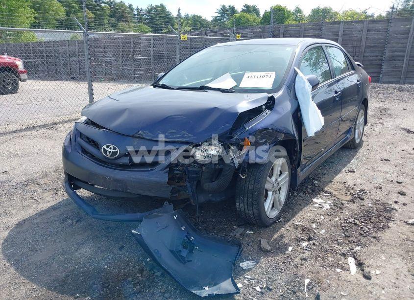 Photo 2 of 2013 Toyota Corolla S (VIN 2T1BU4EE4DC110859)